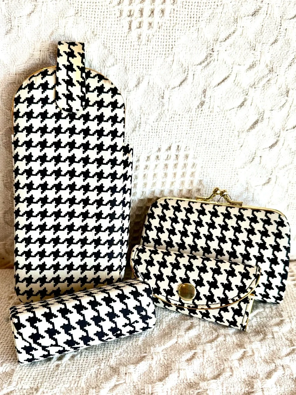Black & White Houndstooth Accessory Set(Phone,Lipstick Case w Mirror,Keyes,Coin)